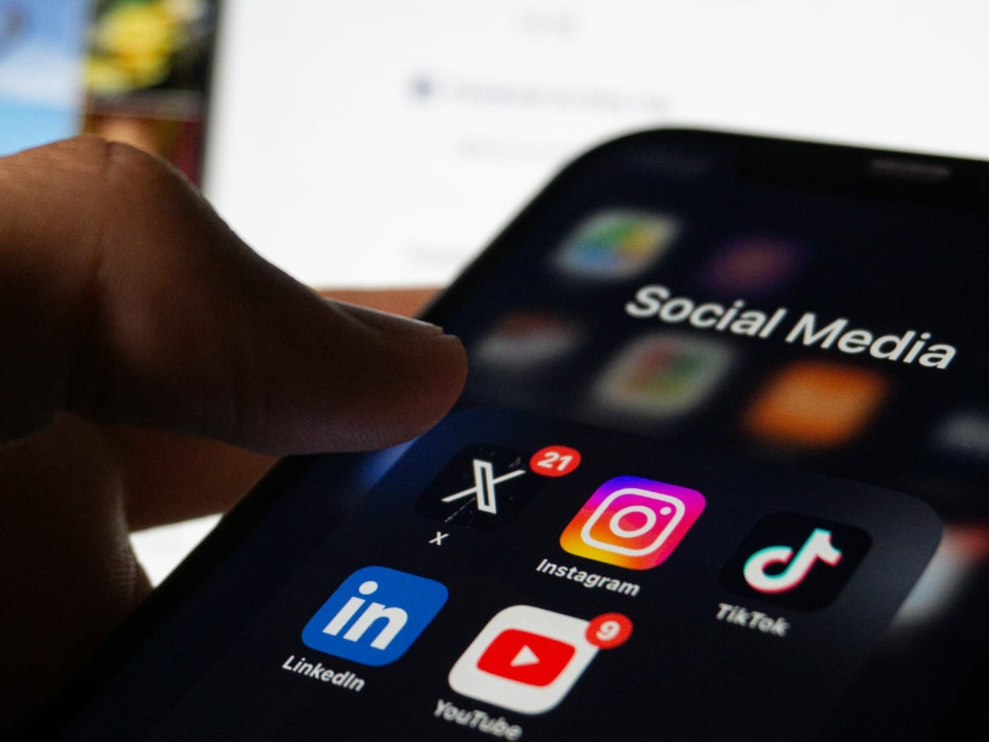 Your Complete Guide to Social Media Marketing: Platforms, Strategy, and Tips for Growth