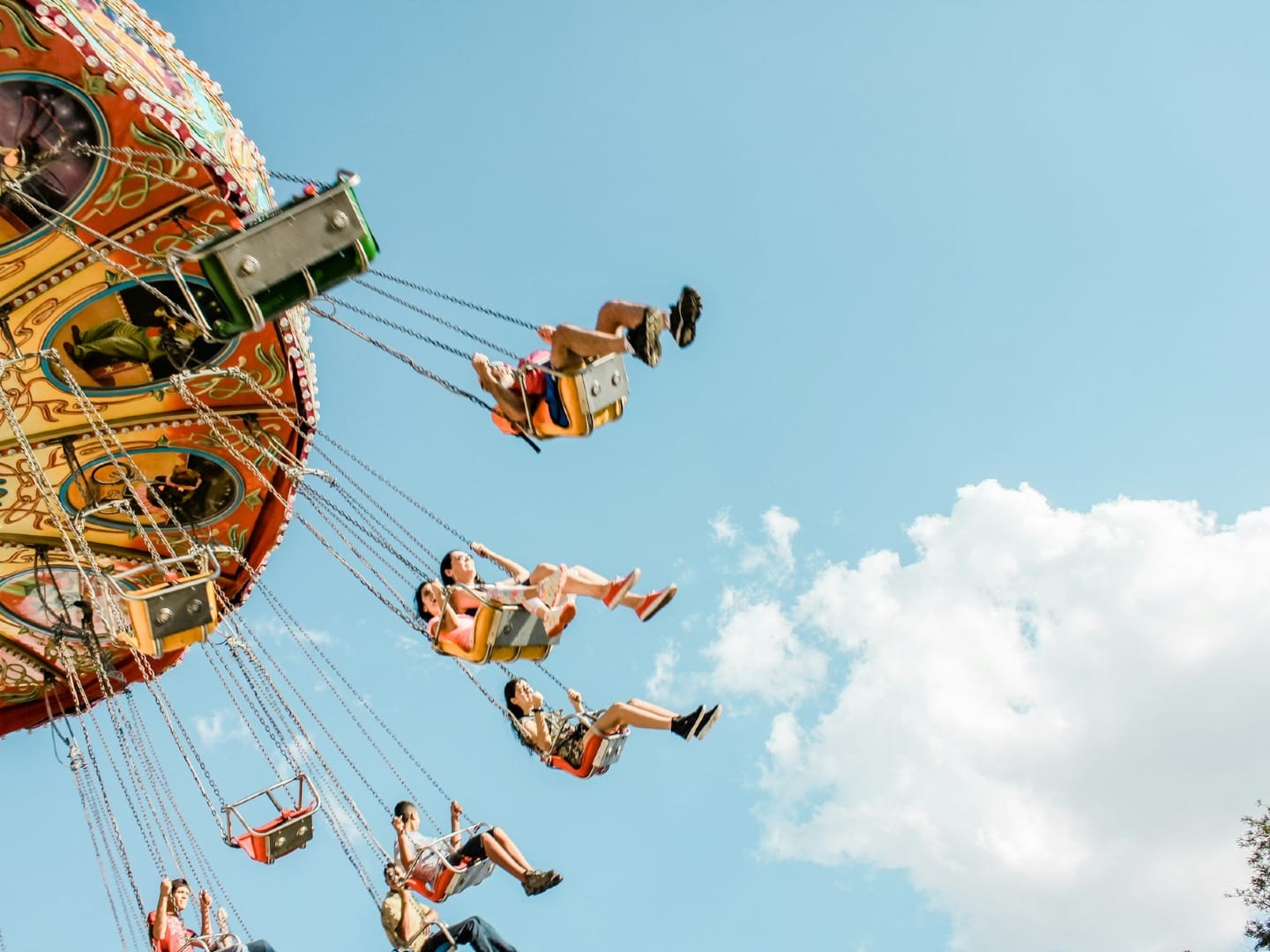 11 LinkedIn Carousel Examples (+ Ideas for Your Next Post or Ad in 2026)